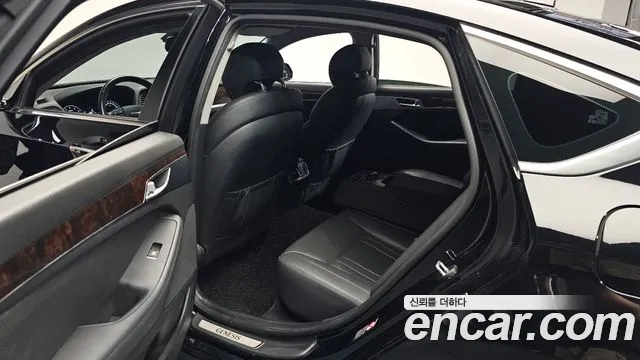 Hyundai Genesis 2016 thumb 2