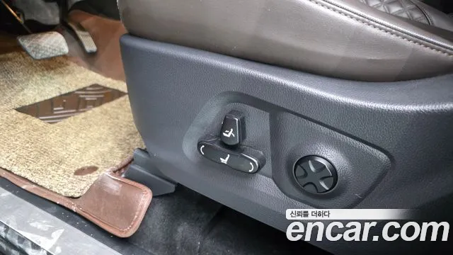 KGM Rexton 2022 thumb 6