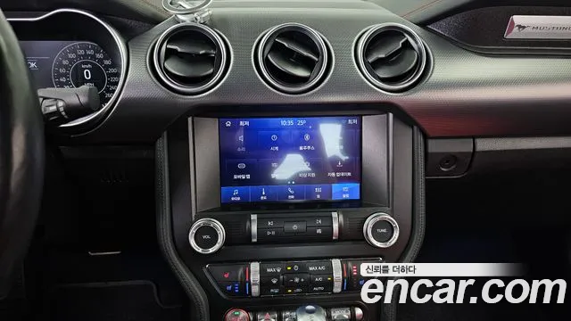 Ford Mustang 2022 thumb 9