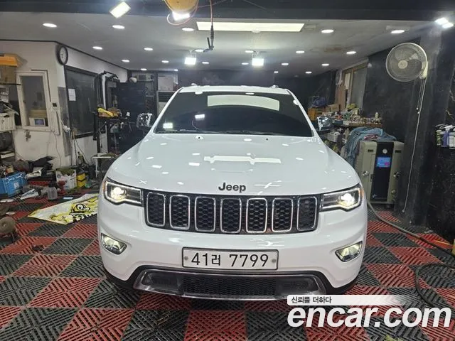 Jeep Grand Cherokee 2019 thumb 11