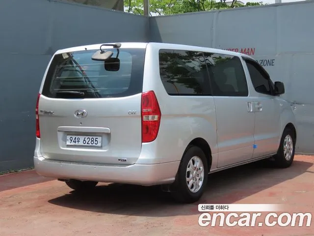 Hyundai Staria 2010 thumb 11