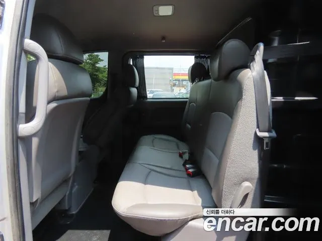 Hyundai Staria 2010 thumb 3