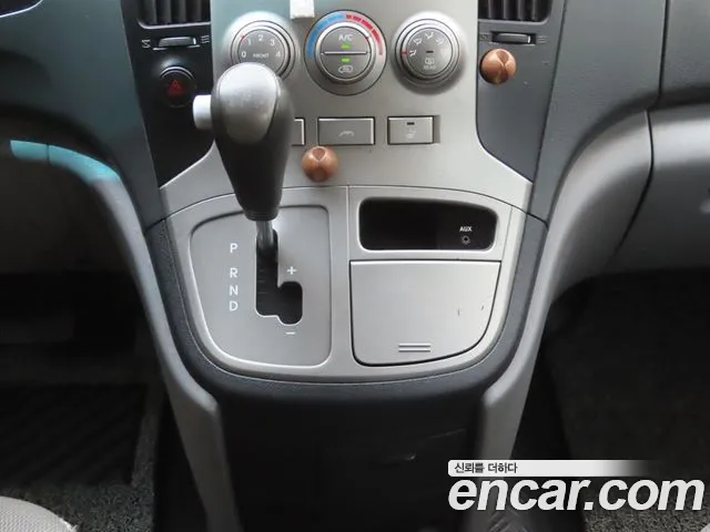 Hyundai Staria 2010 thumb 6