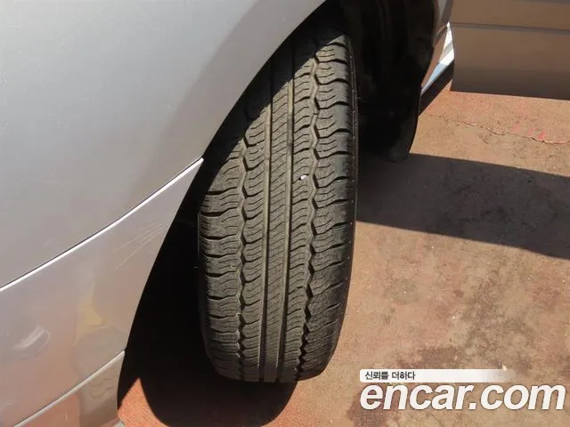 Hyundai Staria 2010 thumb 5