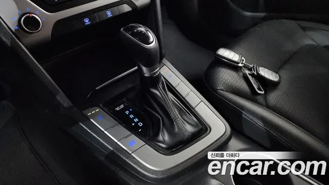 Hyundai Avante 2016 thumb 2