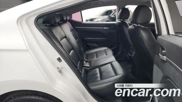 Hyundai Avante 2016 thumb 5