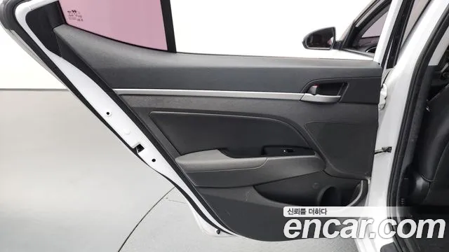 Hyundai Avante 2016 thumb 8