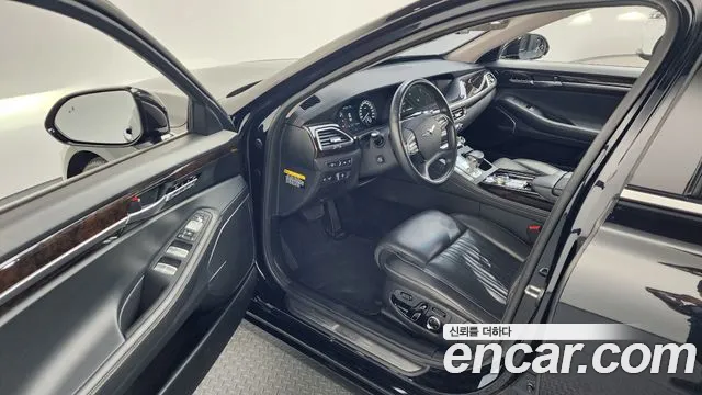 Genesis G90 2020 thumb 2