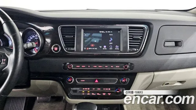 Kia Carnival 2020 thumb 4