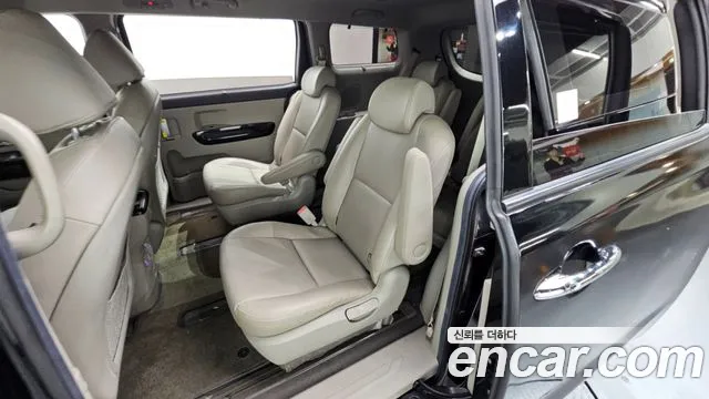 Kia Carnival 2020 thumb 7