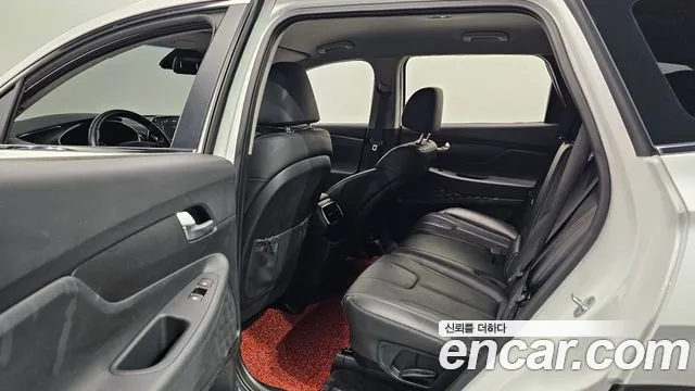Hyundai Santa Fe 2019 thumb 4