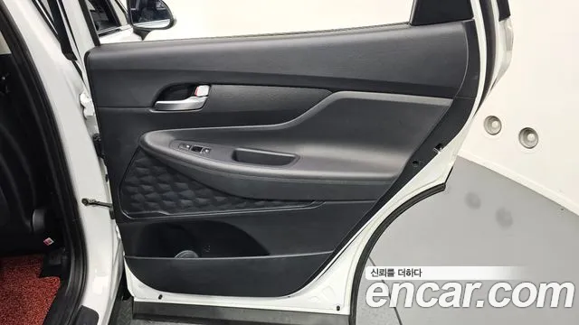 Hyundai Santa Fe 2019 thumb 5
