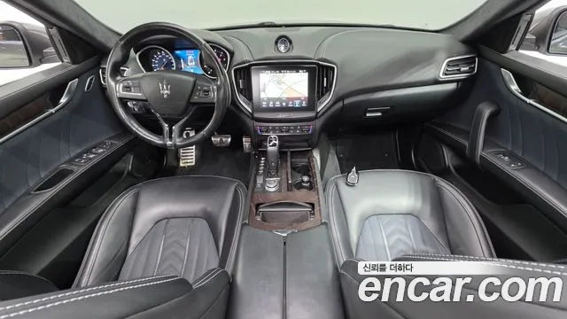 Maserati Ghibli 2020 thumb 11