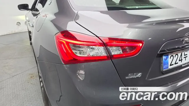 Maserati Ghibli 2020 thumb 10