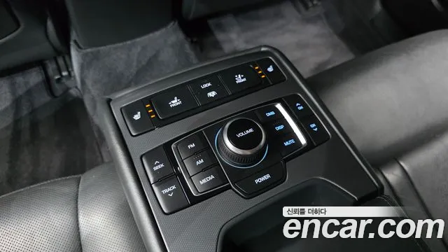 Hyundai Genesis 2016 thumb 2