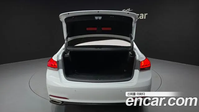 Hyundai Genesis 2016 thumb 7