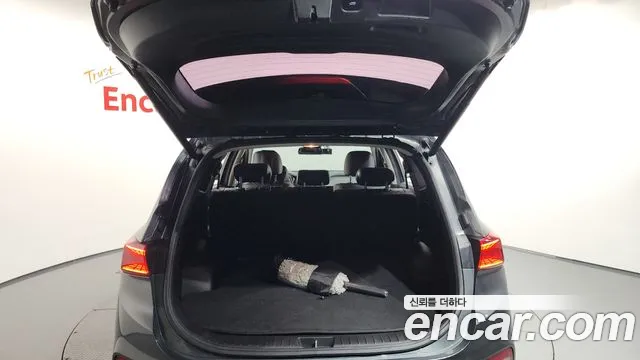 Hyundai Santa Fe 2019 thumb 7