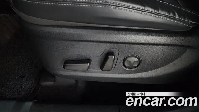 Hyundai Santa Fe 2019 thumb 4