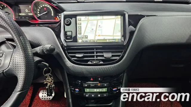 Peugeot 2008 2019 thumb 7