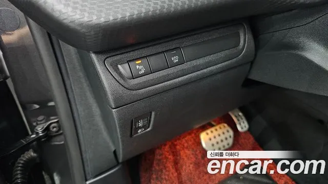 Peugeot 2008 2019 thumb 4