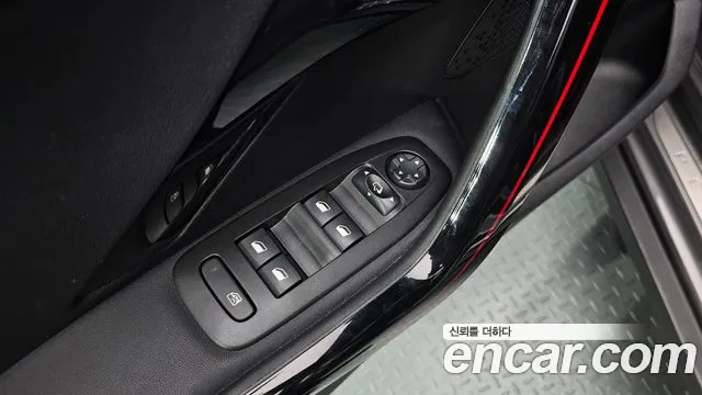 Peugeot 2008 2019 thumb 12