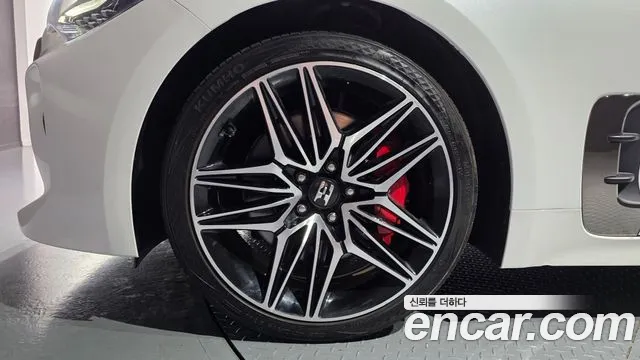 Kia Stinger 2020 thumb 4