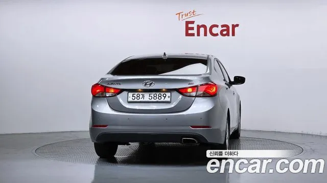 Hyundai Elantra 2015 thumb 3