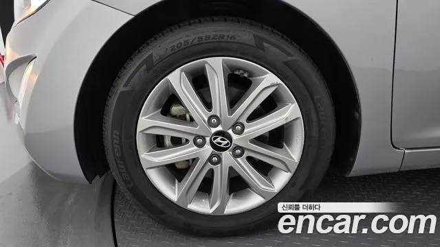 Hyundai Elantra 2015 thumb 2