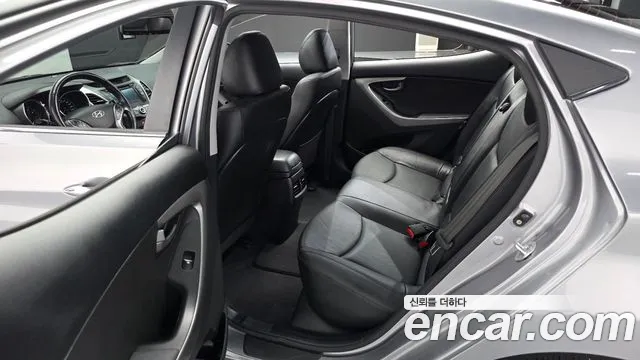 Hyundai Elantra 2015 thumb 12
