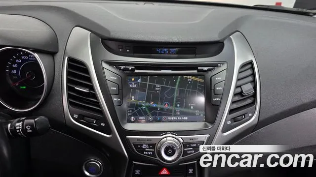 Hyundai Elantra 2015 thumb 8