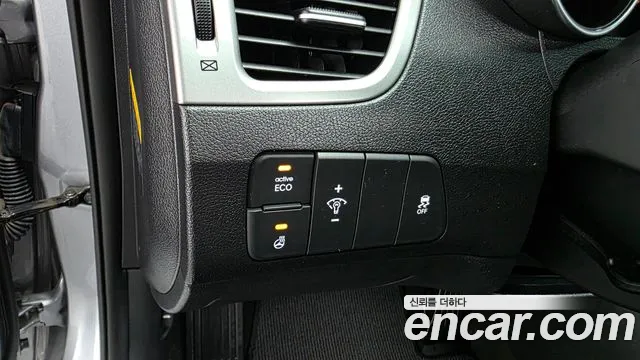 Hyundai Elantra 2015 thumb 4