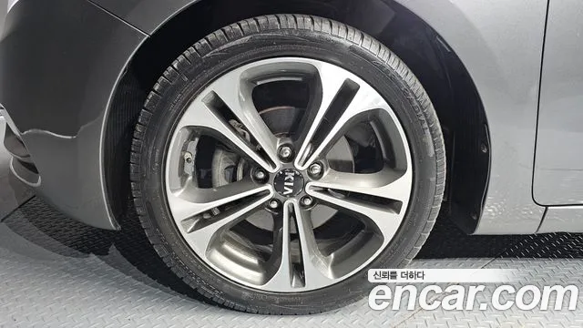 Kia K3 2013 thumb 9