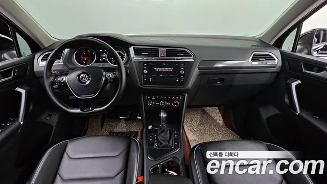 Volkswagen Tiguan 2018 thumb 5