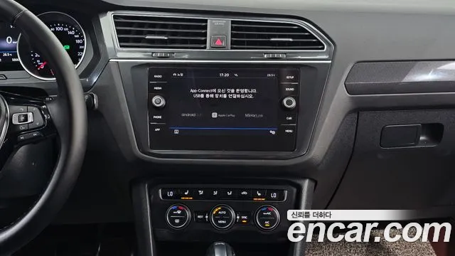 Volkswagen Tiguan 2018 thumb 2