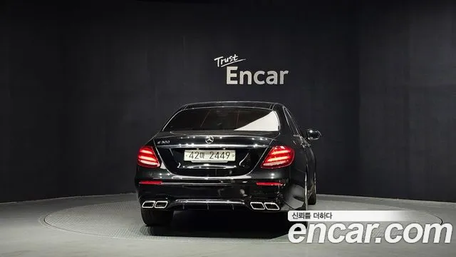 Mercedes-Benz E-Class 2019 thumb 6