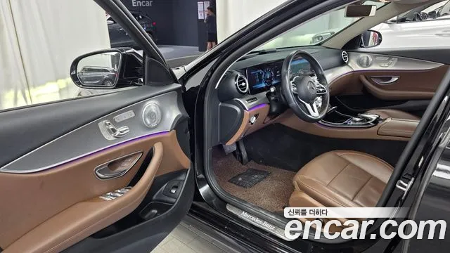 Mercedes-Benz E-Class 2019 thumb 8
