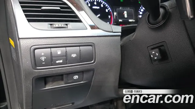Hyundai Genesis 2015 thumb 11