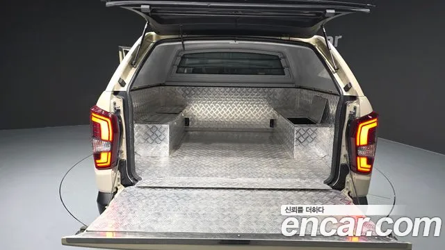KGM Rexton 2023 thumb 4
