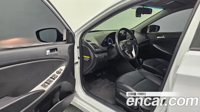 Hyundai Accent 2018 thumb 6