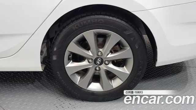 Hyundai Accent 2018 thumb 7
