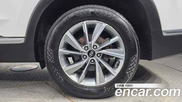 Hyundai Santa Fe 2019 thumb 3