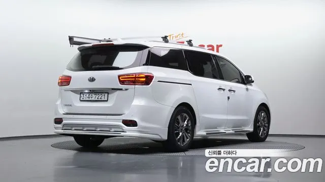 Kia Carnival 2019 thumb 10