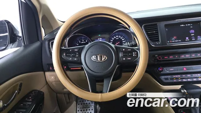 Kia Carnival 2019 thumb 8