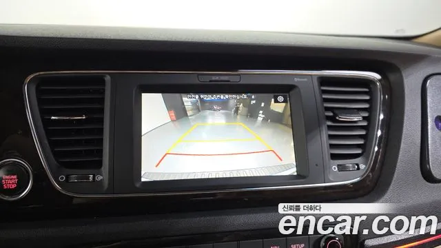 Kia Carnival 2019 thumb 3