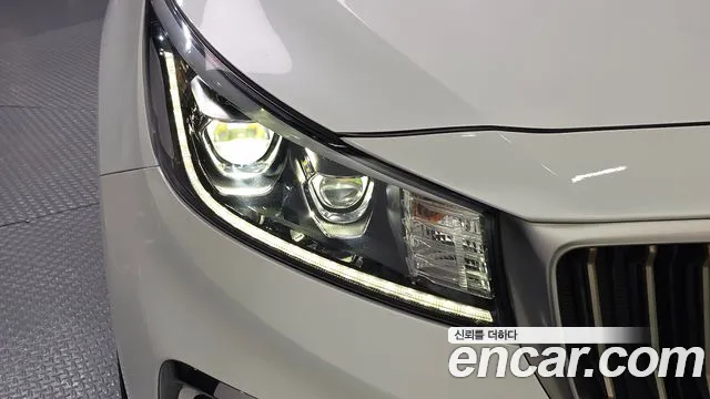 Kia Carnival 2019 thumb 2