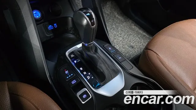 Hyundai Santafe 2017 thumb 8
