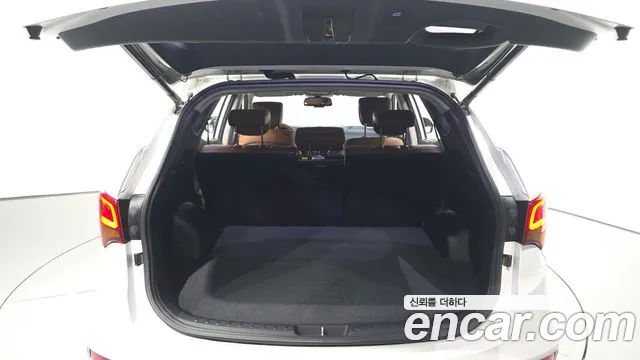 Hyundai Santafe 2017 thumb 3