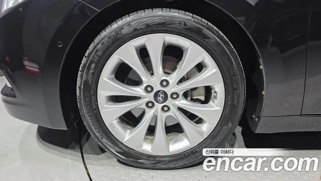 Hyundai Grandeur 2011 thumb 11