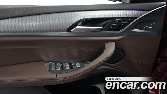 BMW X4 2020 thumb 3