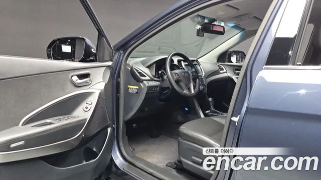 Hyundai Santafe 2016 thumb 9
